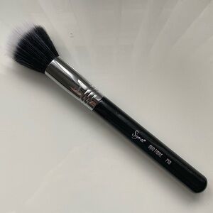 Sigma Beauty Duo Fibre Brush - F50